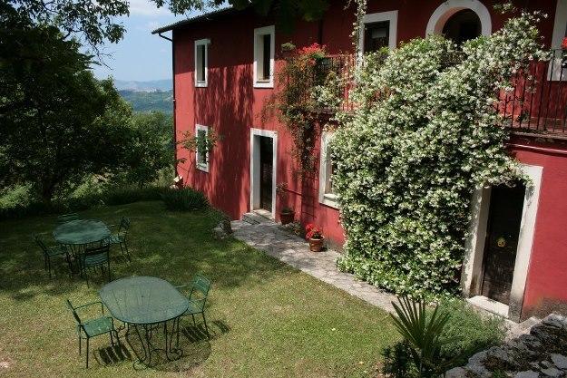 Appartamenti vicino Frosinone con Giardino e Parcheggio