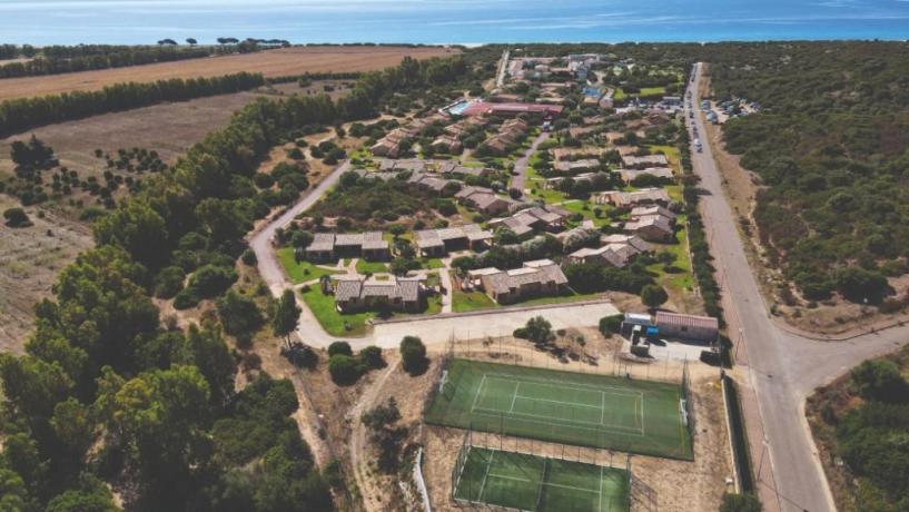 Villaggio sul mare con piscina e animazione 