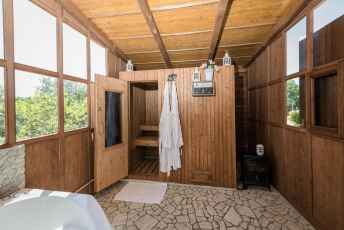Vasca idromassaggio e sauna casa vacanze Vasanello