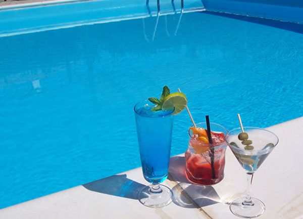 Aperitivi in Toscana a bordo piscina