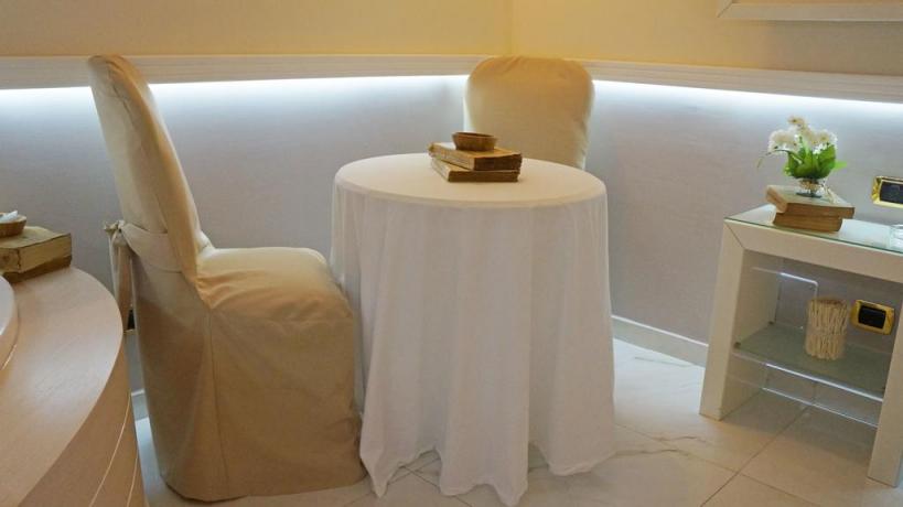 Library room Salottino romantico