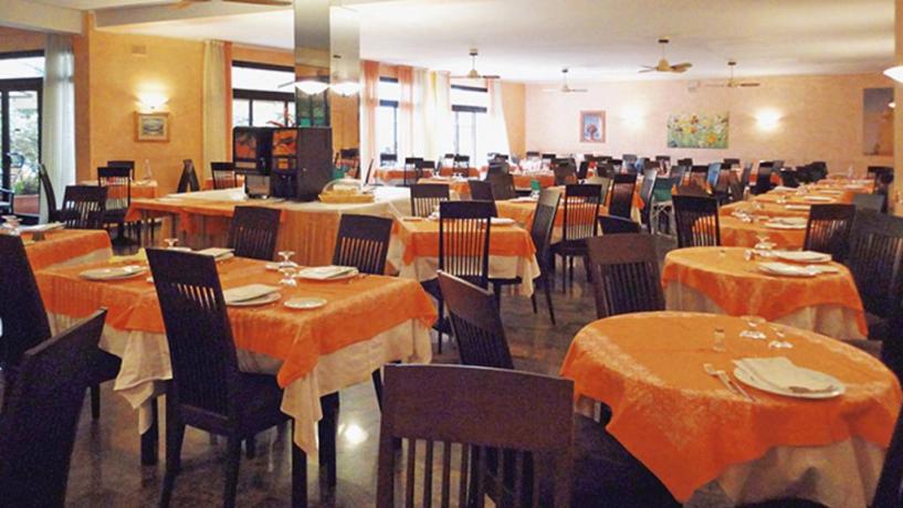 Sala Ristorante-buffet-Hotel 3 stelle Diano-marina 