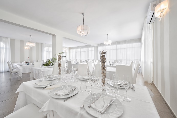 Hotel con Ristorante interno