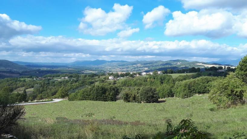 Vista panoramica dal Casale Bio Tadino 