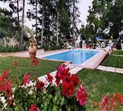 Appartamenti vacanza piscina villa Marche