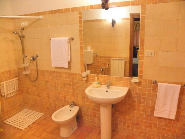 Appartamenti con Bagno Privato in Agriturismo a Gubbio 