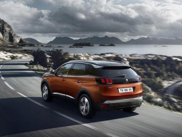 Noleggio Lungo Termine PEUGEOT 3008 disponibilità immediata