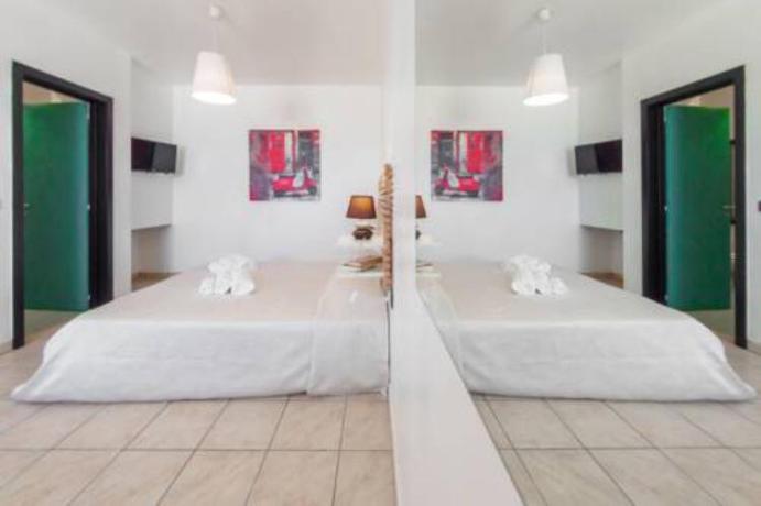 Camera-quadrupla 2 ambienti Hotel 3 stelle Castro-Salento 