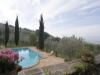 piscina nel verde