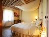 camera con letto a baldacchino:Appartamento Giraso