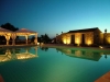 piscina di notte