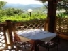 Ristorante con veranda con vista lago