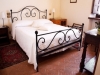Letto camera casale