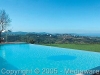 Piscina attrezzata