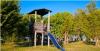 Parco giochi con giardino