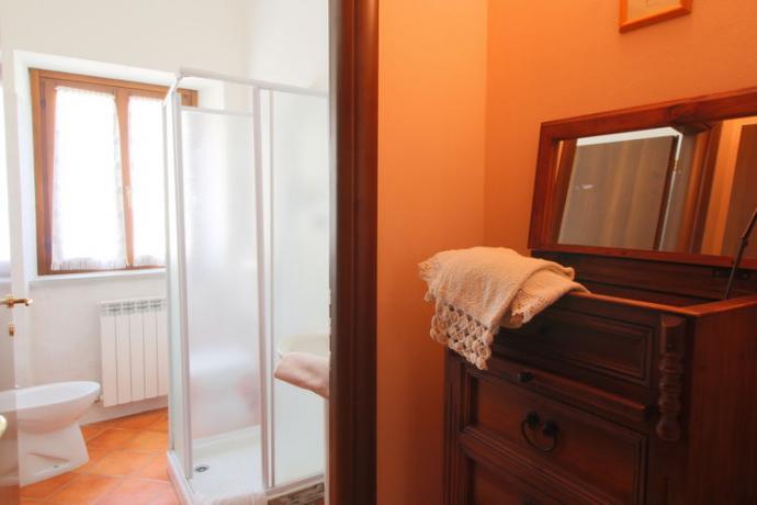 Affitto Casolare Marche: Penta 15/23 - bagno 