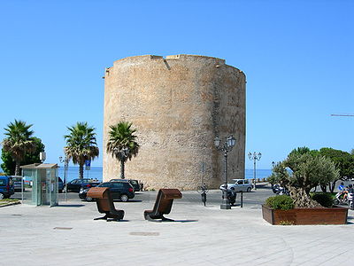 Visitare La Piazza Sulis a Alghero
