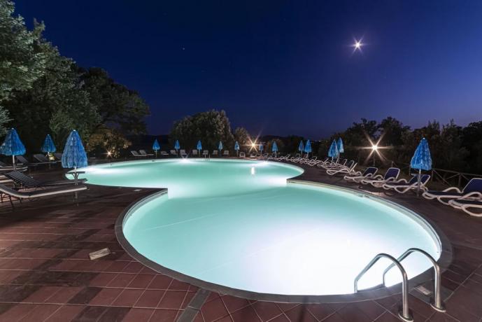 OFFERTA 2 GIUGNO in Resort con Piscina e Centro Benessere in Esclusiva a Laterina con Centro Benessere o SPA