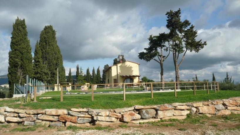 Antico Casa con ampio Giardino
