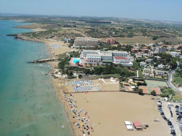 Hotel 3 stelle Fronte Mare con Animazione, lido privato, piscine, impianti sportivi, ristorante 