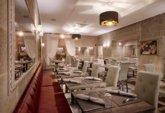 Sala Ristorante dell'hotel 4 stelle di Lecce