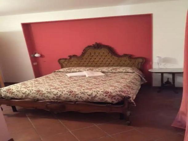 Spazioso letto Matrimoniale in Villa 