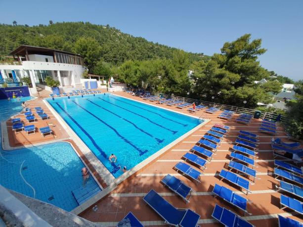 Villaggio turistico 4 stelle-piscine-Peschici Puglia