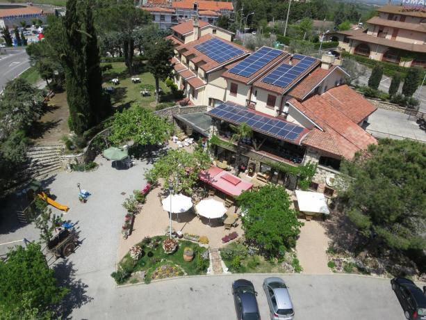 Veduta hotel con giardino a Chiusi