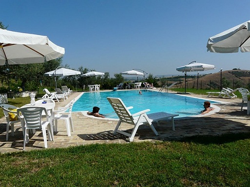 Agriturismo con piscina e vasca idromassaggio Abruzzo 