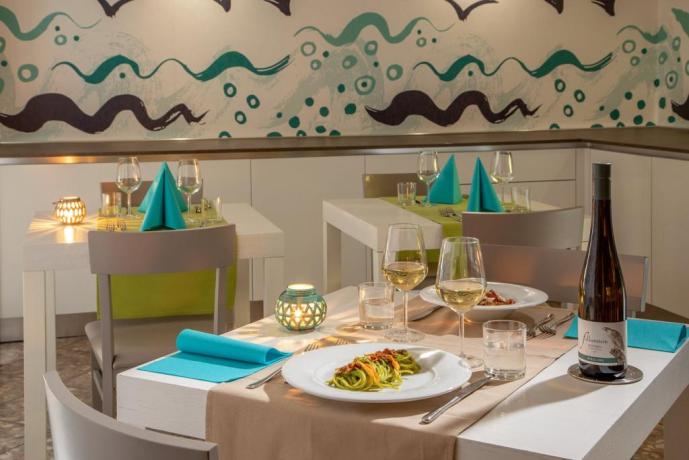 Sala ristorante hotel lungomare Terracina