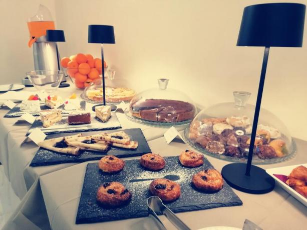 Prima Colazione in hotel 4 stelle centro Palermo