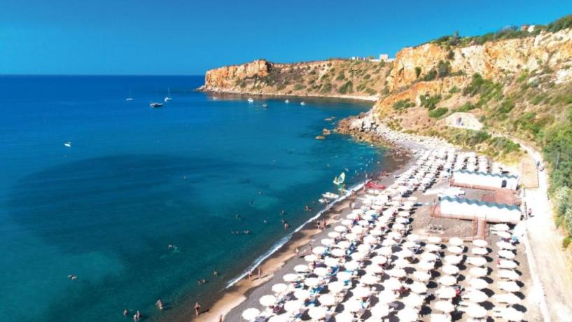 Villaggio Sicilia fronte mare con spiaggia attrezzata