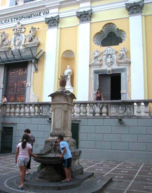Hotel e BB Economici in Centro di Minori