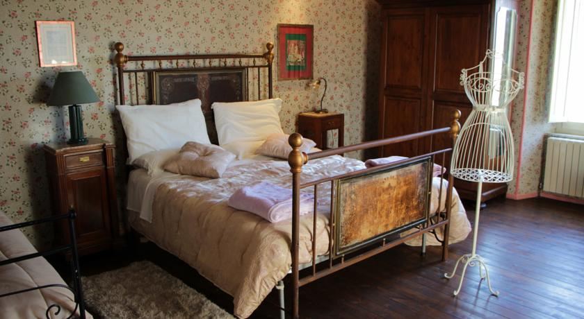 Camera da letto floreale
