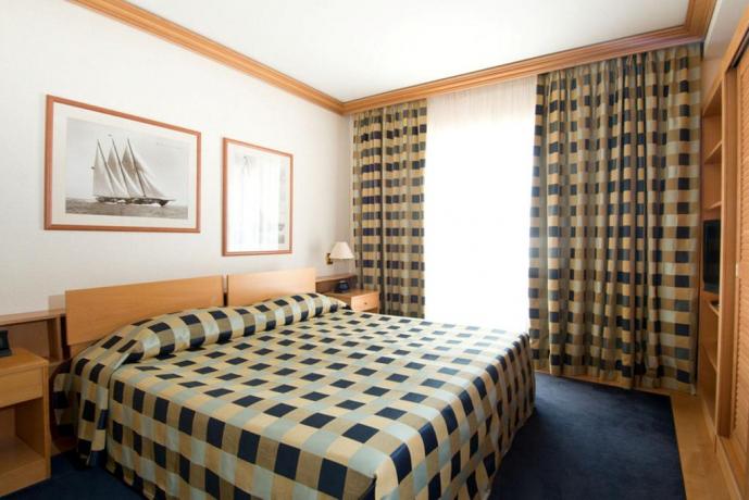 Camera Superior con servizi privati hotel di Vieste