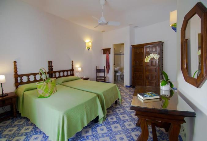 Camere con spazio esterno privato a Ischia