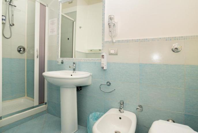 Servizi-privati-doccia-camere-hotel-3stelle-Paestum 