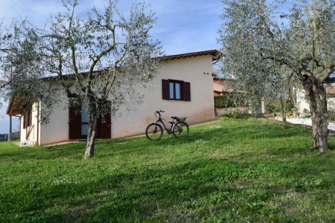 Bici a noleggio, agriturismo con appartamenti, Montebuono 