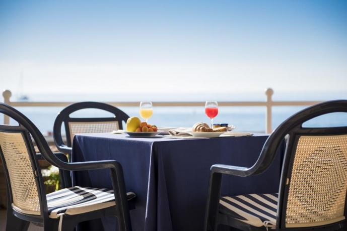 Hotel Parco del Circeo con disponibilità aperitivo 