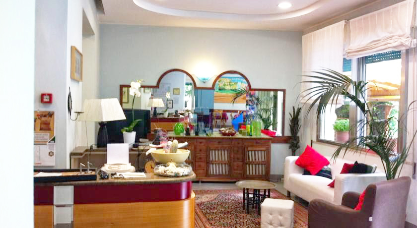 A Rimini Hotel per famiglia: la hall