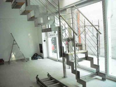 scala in acciaio inox gradini in legno