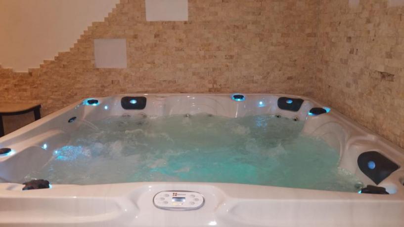 Vasca Idromassaggio Jacuzzi 4 posti  