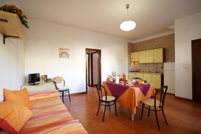 Trilo 4-7 posti letto con cucina Residence Sellia-marina