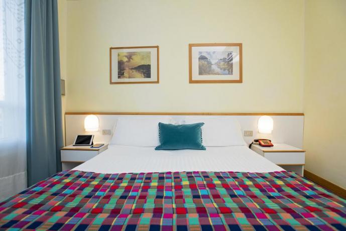 Camere standard hotel4stelle vicino al mare 