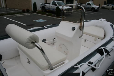 RIB350 con doppia seduta, cuscineria