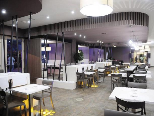 Sala bar con ristorante hotel 4stelle Battipaglia-Salerno