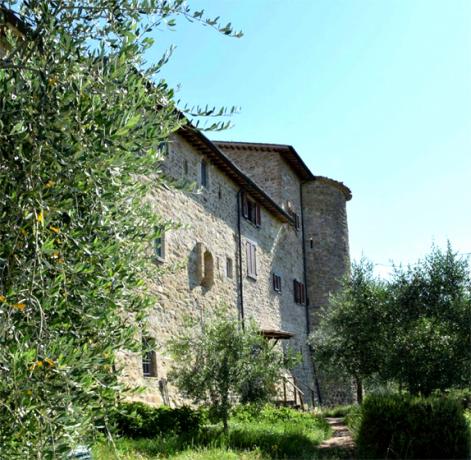 Appartamenti Vacanza Assisi in Castello medievale con camino 