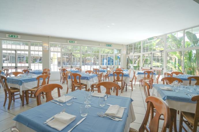 Ristorante sala-climatizzata villaggio a santa-margherita-di-pula-sardegna 