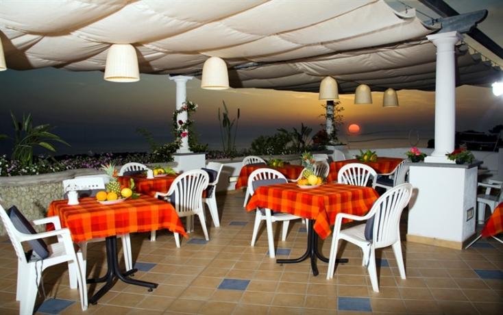 Residence ad Ischia con ristorante esterno 