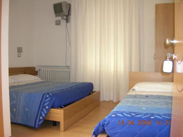 Camera Singola Senigallia con Tv e Bagno Privato